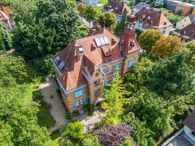 Stilvolle Erdgeschosswohnung in repräsentativer Villa in Breisach am Rhein, zur Miete