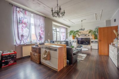 Attraktive Altbauwohnung in zentraler Wohnlage