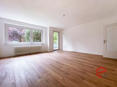ZENTRAL, HELL UND SEHR RUHIG GELEGEN:
MODERN SANIERTE 3 ZIMMER WOHNUNG IN STELLINGEN / EIMSBÜTTEL!