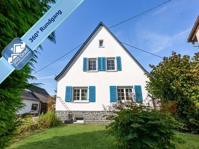 2 freistehende Einfamilienhäuser + 2 separate Grundstücke mit eigenem Zugang