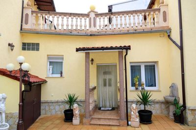 OPEN HOUSE 10.09.2023, 11:00-13:30 Uhr-**Bezugsfertiges Haus mit Ausbaupotential**