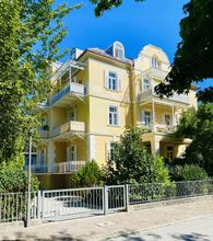 3.Außenansicht Zufahrt Tor