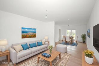 Wohnzimmer möbliert