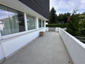 Teilansicht Terrasse / Eingangsbereich