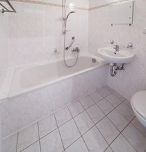 Bad mit Wanne