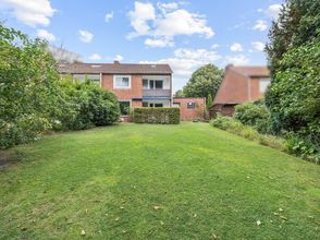 Rückansicht und Garten