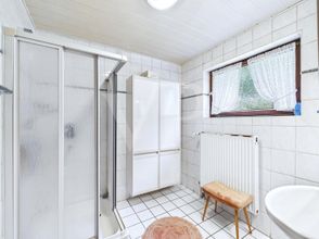 Badezimmer EG