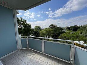 Balkon mit Blick ins Grüne