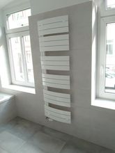 Großes Bad-Detail mit FBH