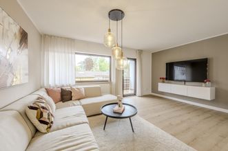 Wohnbereich mit anschließendem Balkon