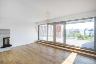 Wohnzimmer m Kamin u Südterrasse