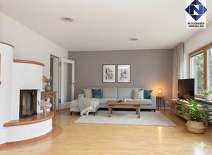 Wohnzimmer - Virtuell möbliert (KI)