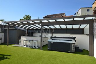 Outdoorküche und Whirlpool