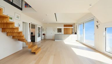 Totale Wohn- Essbereich unmöbliert DG 1