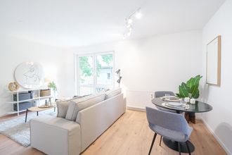 Wohnzimmer mit Essbereich