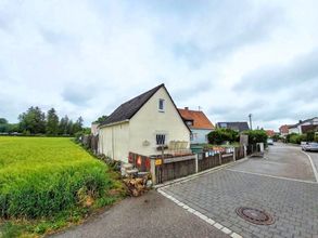 Vorderansicht von links