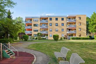 Hof mit Spielplatz