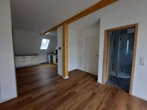 Blick auf Eingang & Küche