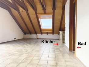 Blick Richtung Essbereich, rechts das Bad