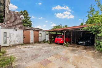 Auffahrt und Doppelgarage