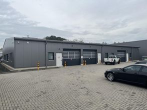 akt. Bild, Hallenfront kompl.