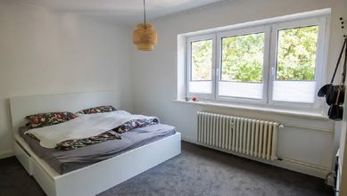 41f1b234-bcd2-4ee1-a439-f46ad09168c7-1945435241