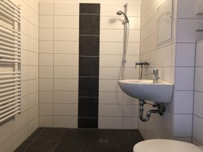 Bad mit ebenerdiger Dusche