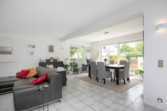 Wohn-Essbereich mit Zugang zur Terrasse