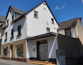 Straßenansicht Rechts