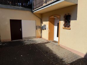 Blick auf Hauseingang