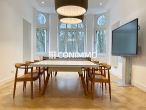 Besprechung/Ping Pong