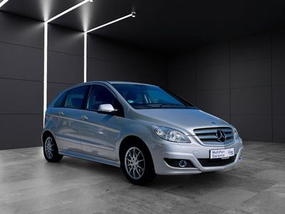 Mercedes-Benz B 200 Bi-Xenon~MFL~8-Fach bereift