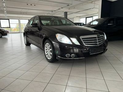 Mercedes-Benz E 350 BlueTec PDC. Schiebedach. Leder. Navi