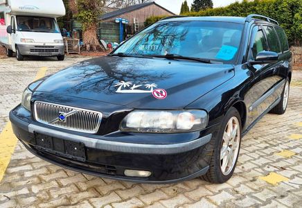 Volvo V70 2.4 Black Edition KLIMA SITZHEIZUNG AHK