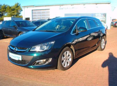Opel Astra J Sports Tourer Exklusiv.Navi.AHK.Xenon