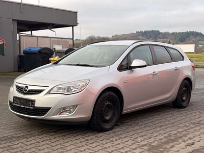 Opel Astra J Sports Tourer Klima S+W TÜV EU5