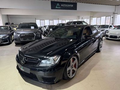 Mercedes-Benz C 63 AMG Coupe*Performance*Pano*Memory*