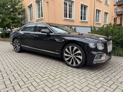 Bentley Flying Spur V8 Mulliner/Rotating/RearTV/DynamicR