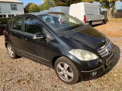 Mercedes-Benz A 160 AVANTGARDE TÜV NEU NAVI 4TÜR SITZHEIZ. ALU