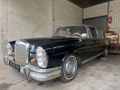 Mercedes-Benz 220 220 seb  w111 Coupé