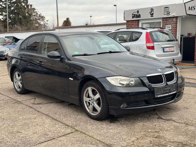 BMW 318 i Limousine*MOTOR LÄUFT UNRUHIG*