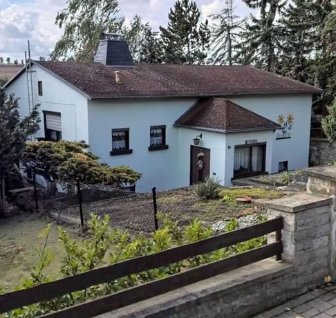 Bungalow mit Garage
