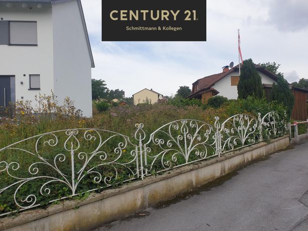 Sicht von Sackgasse auf Grundstück