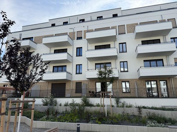 Hinteransicht, Blick zu den Balkonen