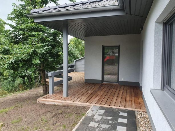 überdachter Terrassenbereich
