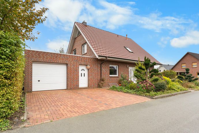 Einfamilienhaus mit Garage