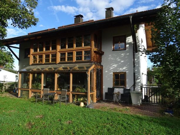 Südseite mit Wintergärten