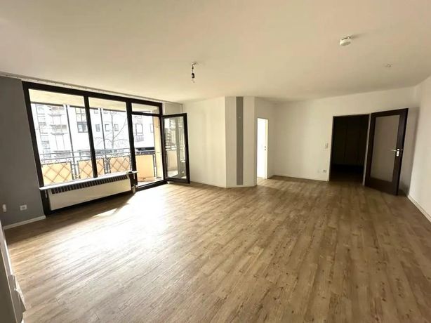 f4d49a1f-aece-4c53-944d-f9a517470674-1938010258