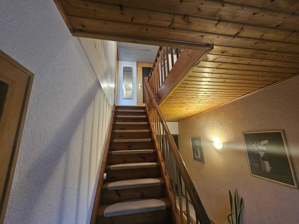 Flur + Treppe Stock 1
