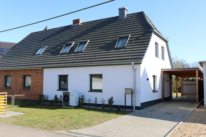 Hausansicht Strassenseite